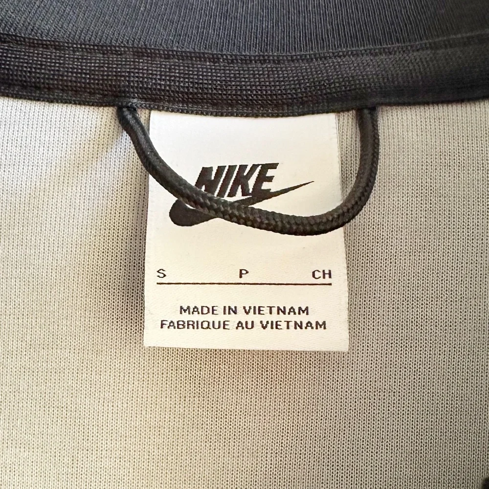 Nike | NSW Tech Fleece Digital Snow Camo Hoodie | Light Smoke Grey Black | S - Picture 4 of 6